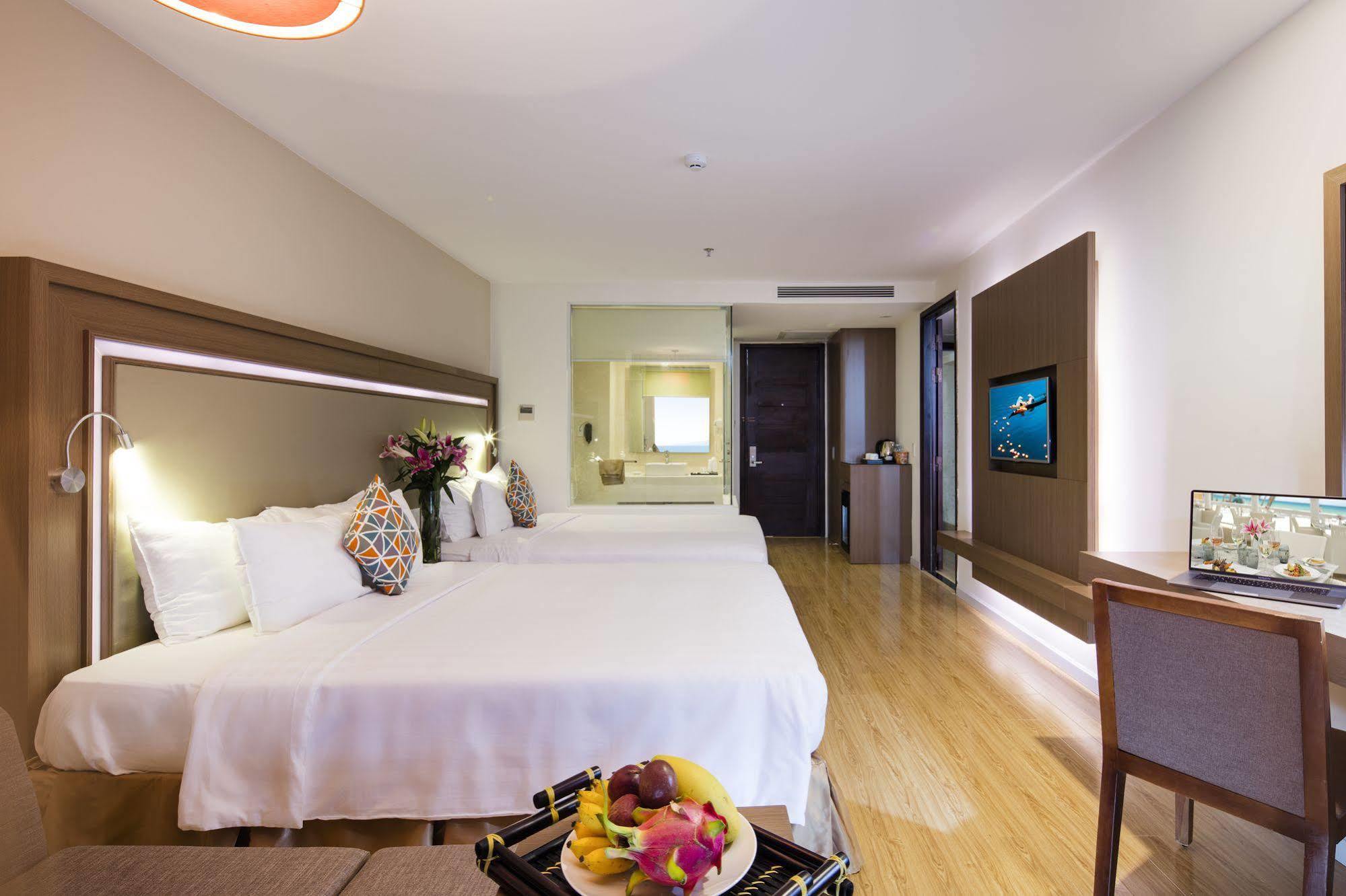 คิง ทาวน์ แกรนด์ โฮเต็ล แอนด์ เวดดิ้ง เซ็นเตอร์ Hotel ญาจาง ภายนอก รูปภาพ