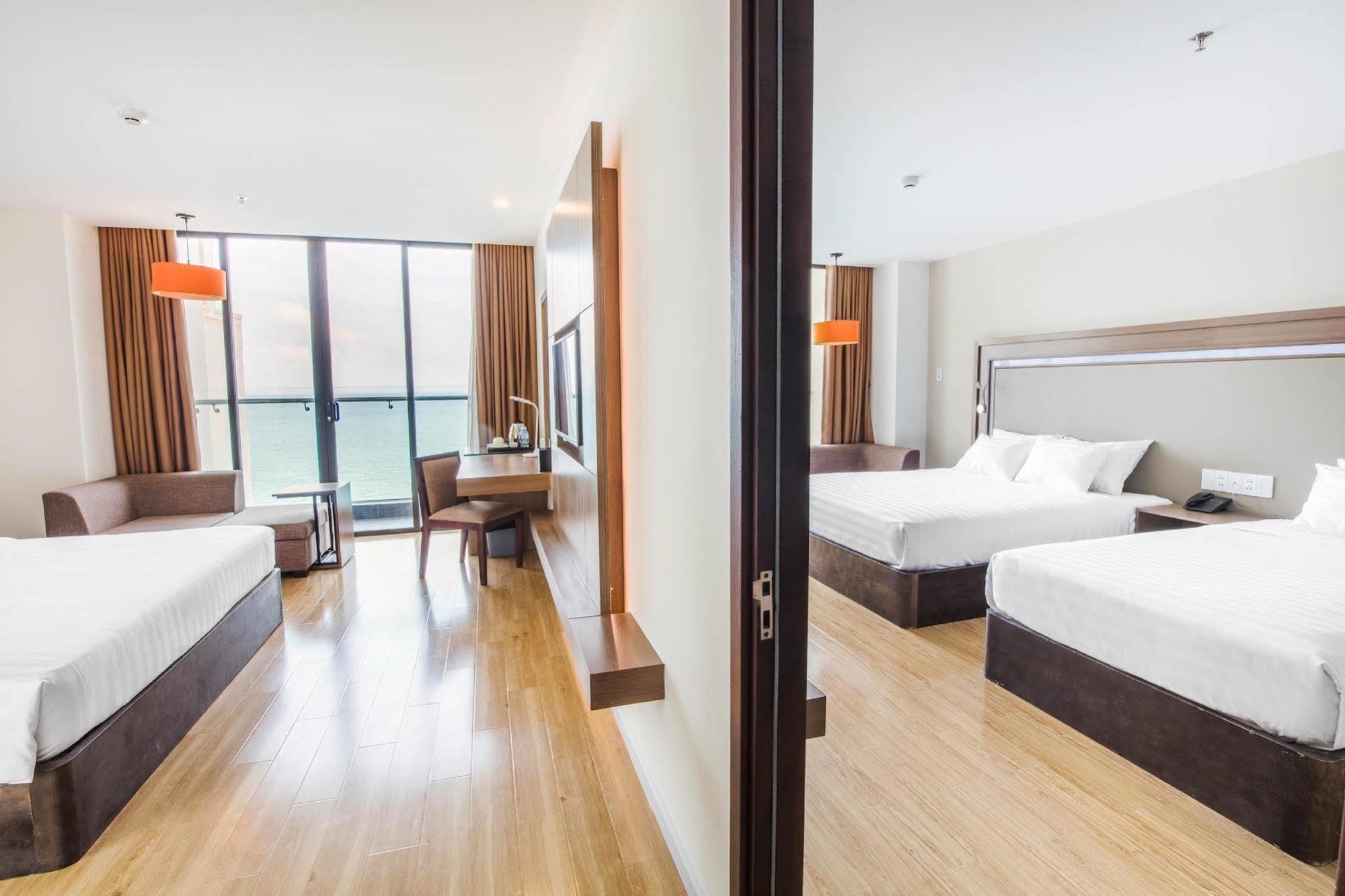 คิง ทาวน์ แกรนด์ โฮเต็ล แอนด์ เวดดิ้ง เซ็นเตอร์ Hotel ญาจาง ภายนอก รูปภาพ